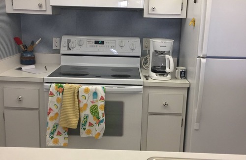 Stuart Condo | Fully furnished first floor condo steps from the beach!