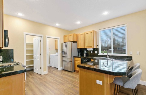 Walnut Grove House | Fully Furnished Home|Professionally Cleaned|Ready for Move In|Garage #41991