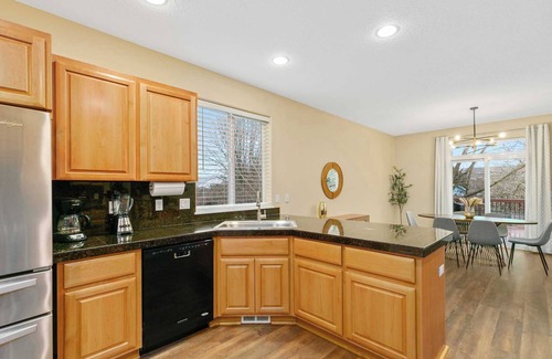 Walnut Grove House | Fully Furnished Home|Professionally Cleaned|Ready for Move In|Garage #41991