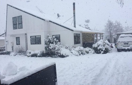 Ohakune House | Fully Furnished House