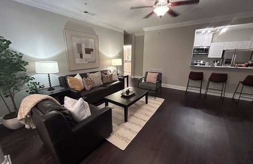 Alpharetta Apartment | Fully-Furnished Two Bedrm/Two Bath Penthouse w/Pool View Apt in Alpharetta
