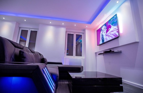 Colmar Centre Ville Apartment | Fully privatized apartment with jacuzzi and steam shower