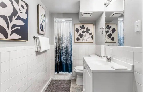 South Westminster House | Fully Remodeled 4BR Home, with GAME RM, Sleeps10