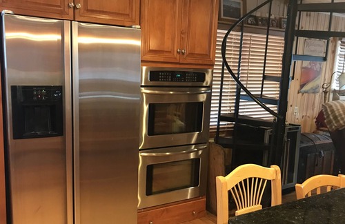 Waupaca Cottage | Fully remodeled cottage on Waupaca Chain O' Lakes - Limekiln Lake