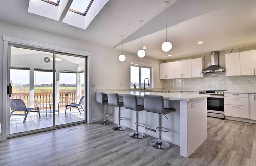 Hillsboro House | Fully Remodeled Hillsboro Home w/Home Theater!