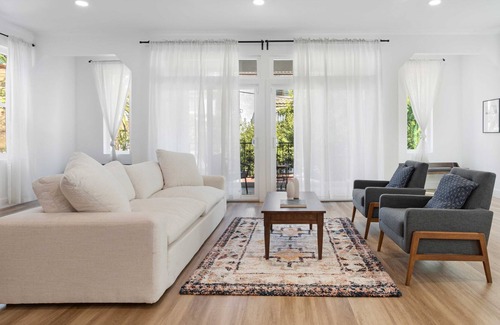 Sunland-Tujunga House | Fully Remodeled Luxury Home - Clear Mountain Views