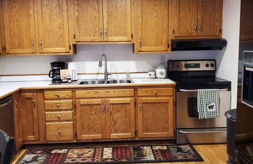 Coram House | Fully Remodeled Mountain View home near Glacier National Park