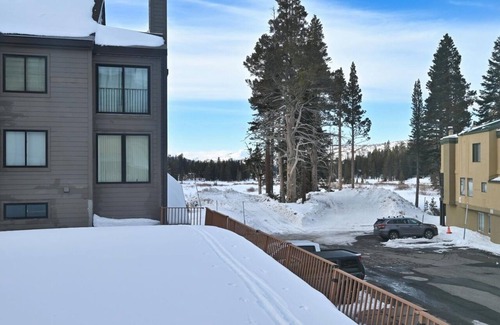 Kirkwood Condo | Fully-remodeled stylish 2BR condo, steps to lifts