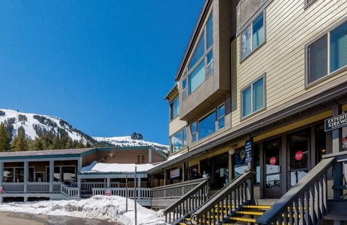 Kirkwood Condo | Fully-remodeled stylish 2BR condo, steps to lifts
