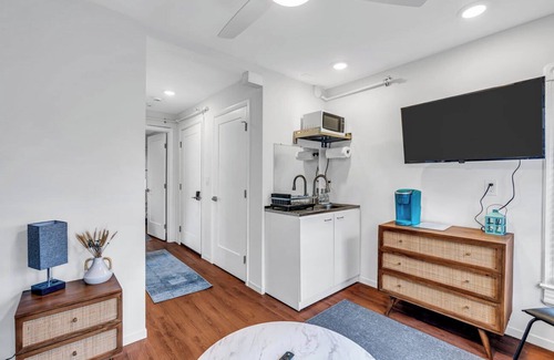 Ocean Grove Apartment | Fully Renovated 1 Bedroom Beach Suite #5