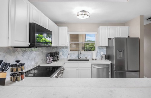 Waikoloa Condo | Fully Renovated Condo with AC, Lanai, Pool, Hot Tub, Close to the Hapuna Beach
