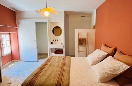 Fontvieille Other | Fully renovated 18th century farmhouse
