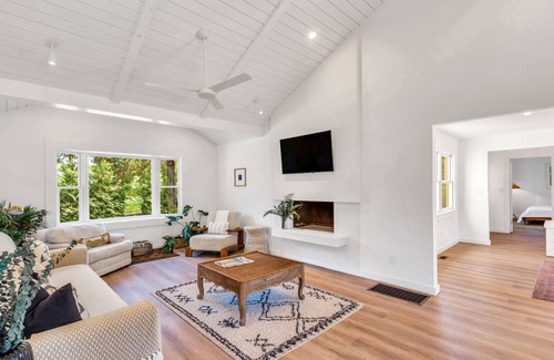 Amagansett North House | Fully-Renovated Beach House in Central Location, Expansive Outdoor Space...