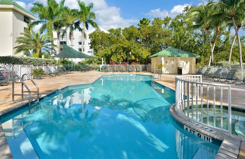Key West Condo | Fully renovated Condo with Private Balcony, Shared Pool, Hot Tub and Parking