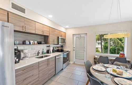 Singer Island Apartment | Fully Renovated Beach Condo in a Small Building