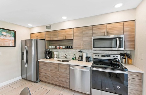 Singer Island Apartment | Fully Renovated Beach Condo in a Small Building