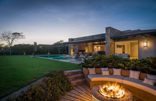 San Jose del Cabo Villa | Fully Staffed 5 Bedroom Luxury Villa at the Ritz Carlton Enclave