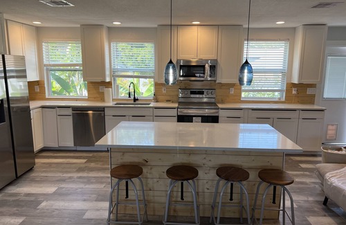 Disston Heights House | Fully updated Northside St Pete home only 10 minutes from Beach or Downtown !