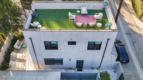 Sherman Oaks House | Fulton II by AvantStay Rooftop Patio w Views