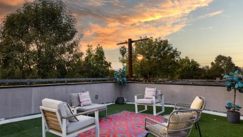 Sherman Oaks House | Fulton II by AvantStay Rooftop Patio w Views