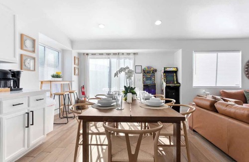 North Las Vegas House | Fun 6-Bedroom Getaway with Pool,Pool Table & more!