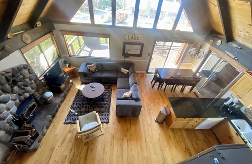 Talmont Cabin | Fun and Relaxing in Tahoe City!