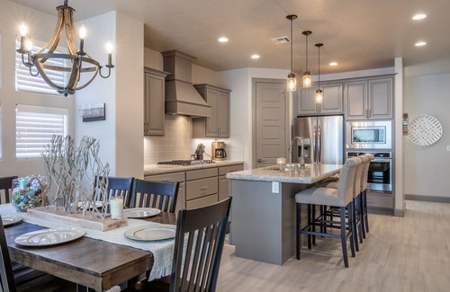 St. George Villa | Fun At The Ledges