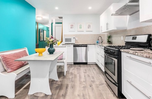 Clinton Hill House | Fun Clinton Hill One Bedroom with private entrance