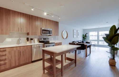 Jefferson Manor Apartment | Fun & Comfort Await: Apartment at Alexandria