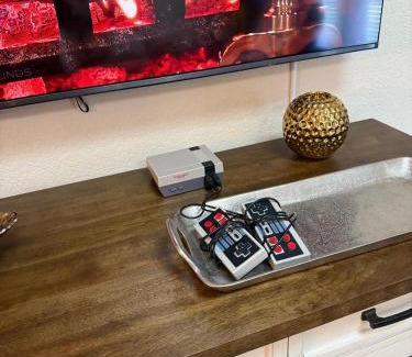 Rogers Apartment | Fun & Comfort for 8 in Roger! King & Arcade Games