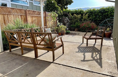 Arroyo Grande House | Fun Family-Friendly Summer Home- 3BR, Backyard play, 5 min. to beach