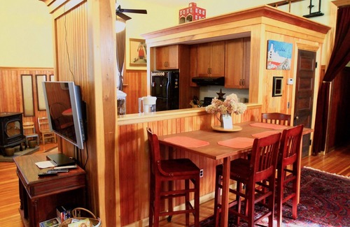Malden Apartment | Fun, Family Friendly Restored Fire House 2 Bedroom Apt