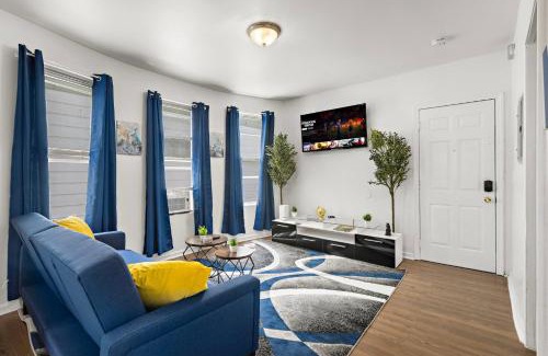 Weequahic Apartment | Fun Family getaway - NYC & NWK w free parking