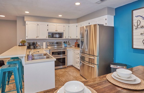 Gravois Mills House | Fun-Filled Family Getaway! 5BR Lakefront w/Hot Tub, Fire Pit & Dock Toys