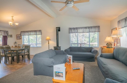 Sugarloaf House | Fun for All by Big Bear Cool Cabins