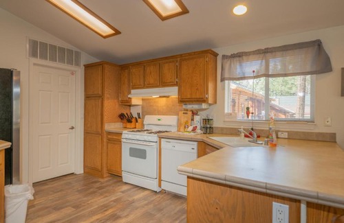 Sugarloaf House | Fun for All by Big Bear Cool Cabins