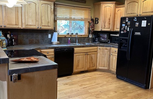 Meadow View Heights House | Fun for the kids and GREAT Kitchen