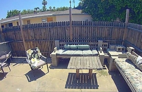 Riverside House | Fun get away/Business class, Fast WIFi, 55” TVs…