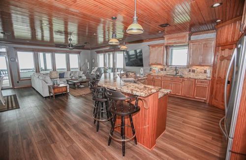 Cedar Lane House | Fun on Sargent Beach in this Fabulous Vacation Home!
