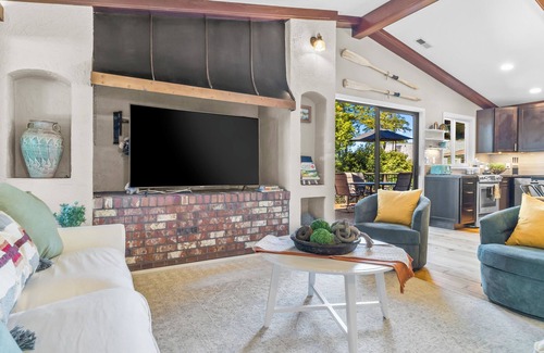 Olympia House | Fun on the lake at the Black Lake Chalet