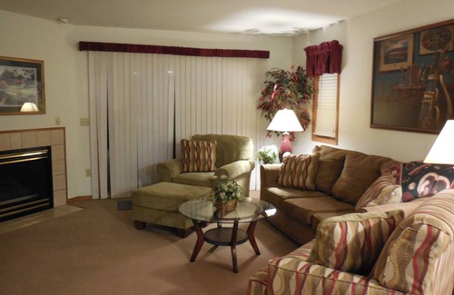 Lake Delton Condo | Fun Stays at Tamarack Resort, 2BR/2BA