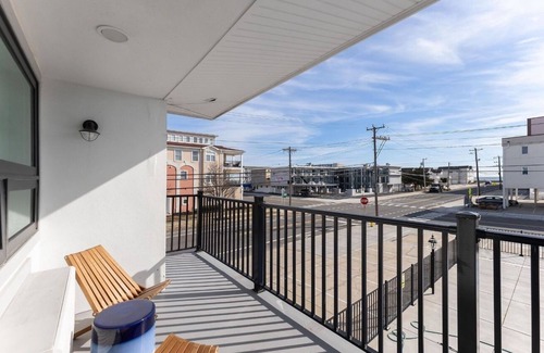 North Wildwood Condo | Fun Times & Tan Lines nNorth wildwood condo!