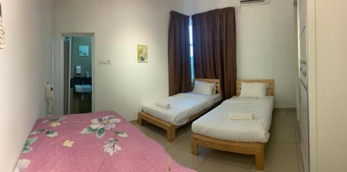 Bandar Penawar Villa | Fun Villa 6rm 12 to 22 pax Wifi Netflix BBQ SteamBoat Games Beach Water Park