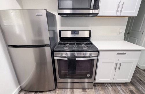 Kessler Apartment | Fun walk Bishop Arts|Med Center| Zoo|Business|2BR