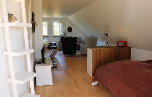 Abbekas Apartment | Functional and cozy apartment at Abbekas Golf Course