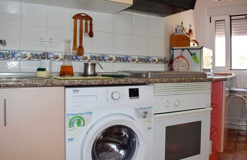 Cabo de Palos Apartment | Functional vacation apartment by the sea.