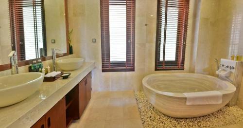 Ngu Hanh Son Resort | Furama Villas Danang