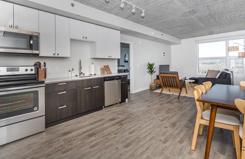 Southcenter Apartment | Furnished 1BR Near Seattle w/ Gym + Pets OK