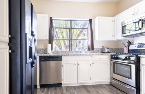Centerville Apartment | Furnished 2BR Condo in Fremont with Parking