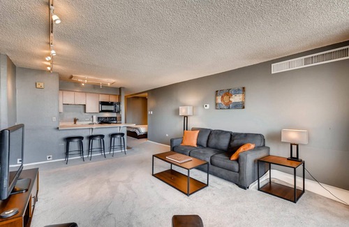 Downtown Denver Apartment | Furnished 35th Floor Condo In The Heart Of Downtown Denver
